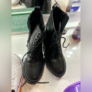 Black boots sizes 6.5